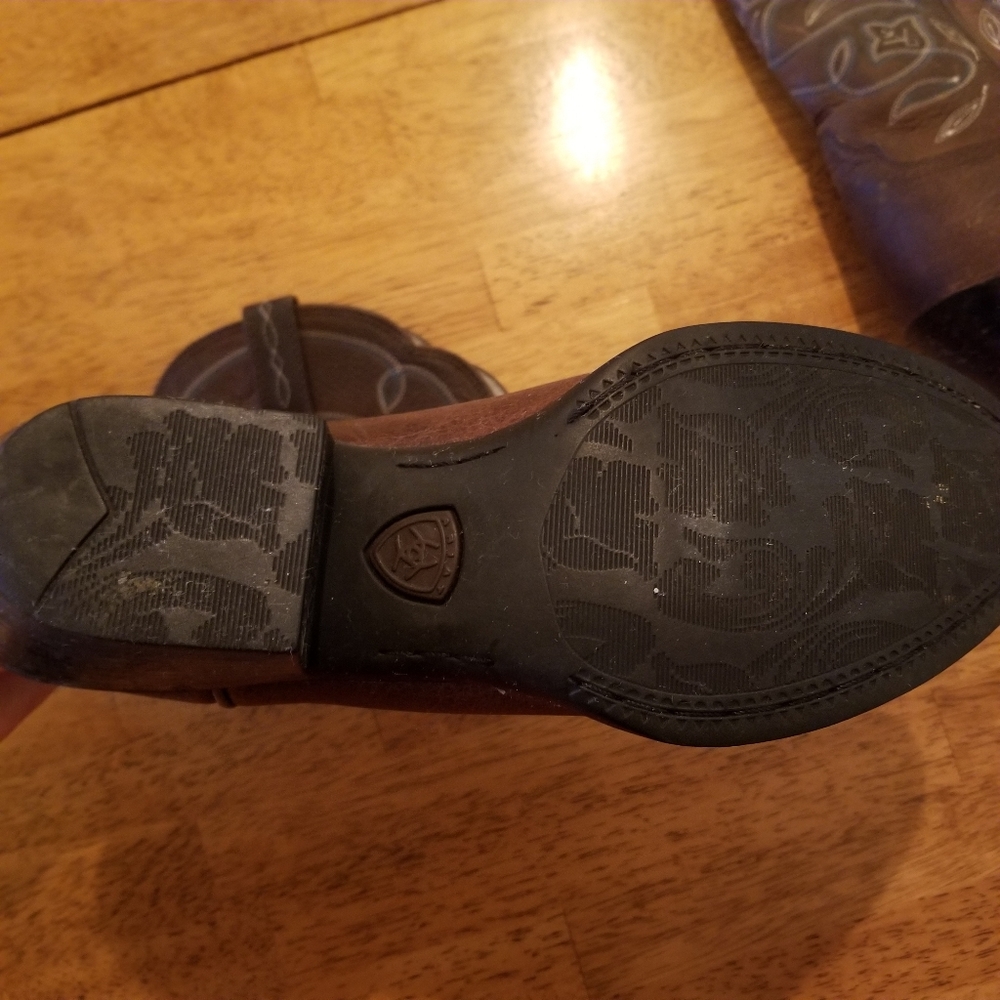 Ariat Western Embroidered Boots - Picture 5 of 9